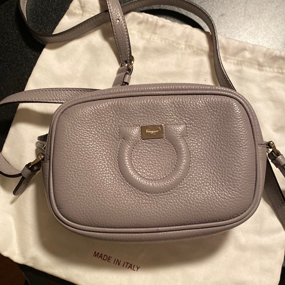 In box Salvatore Ferragamo gray camera crossbody purse